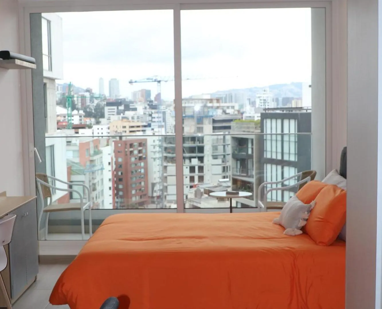 Apartment Silver Studio Pool Comfy Garage Checkinec Quito