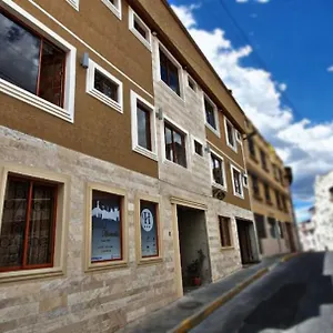 Marsella Quito