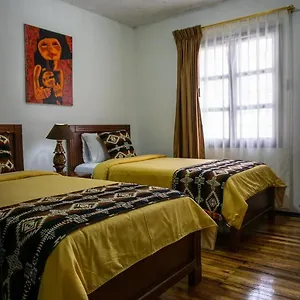 32 Juana De Arco Quito